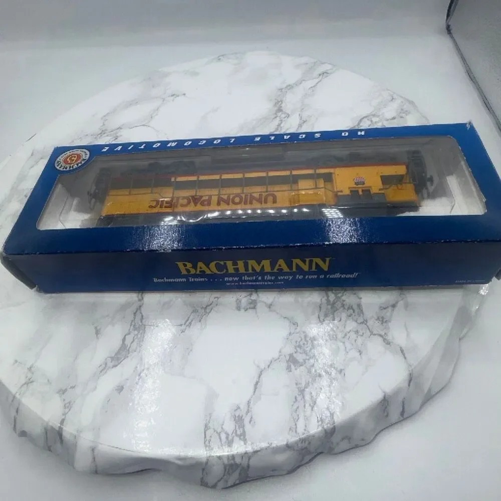 BACHMANN TRAINS EMD GP 40- Union Pacific HO Scale Locomotive